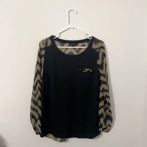 Professional Long Sleeve Top with Chevron Pattern